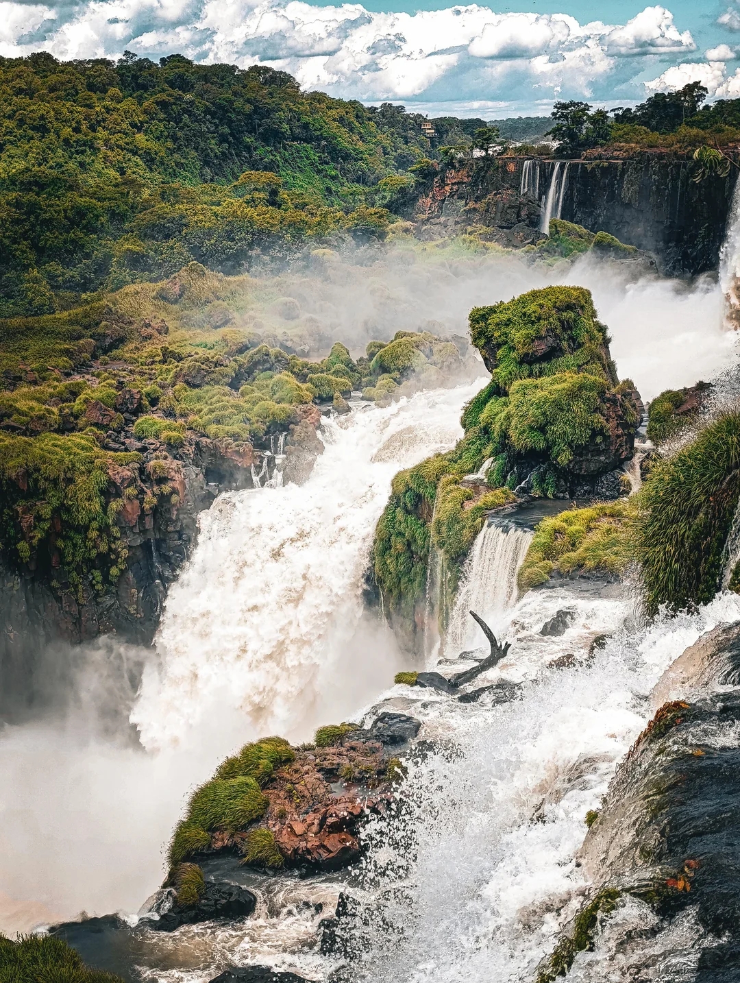 3-days-visiting-iguazu-falls-on-the-brazilian-and-v0-di3n8t6